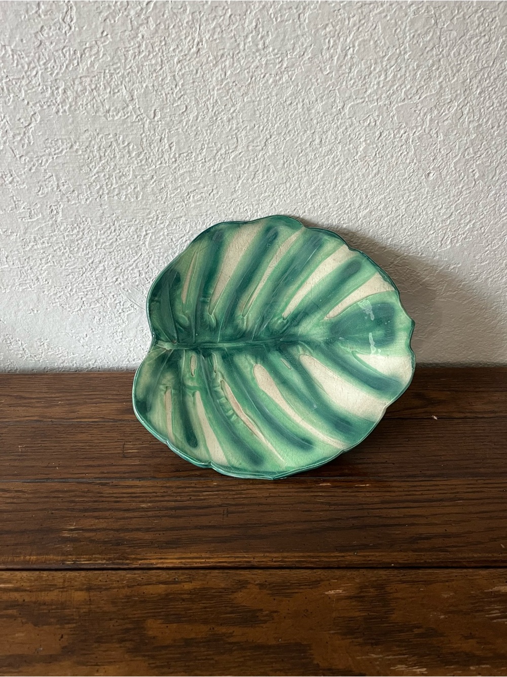 Kani of Hawaii Green Leaf Decorative Plate - Home Art Accent